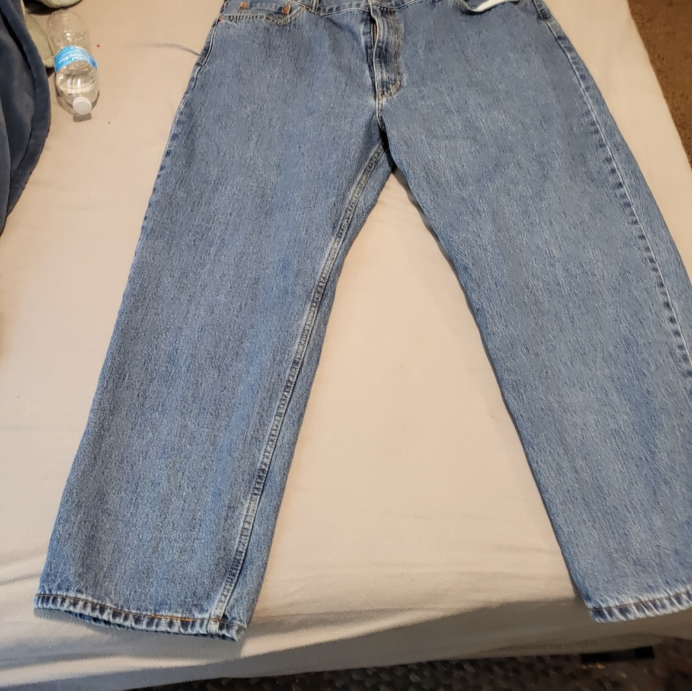 Levis 550